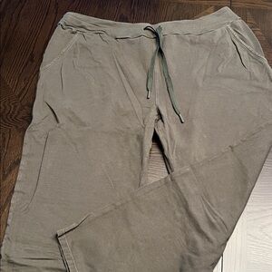 Baleaf Women's green Track Pants